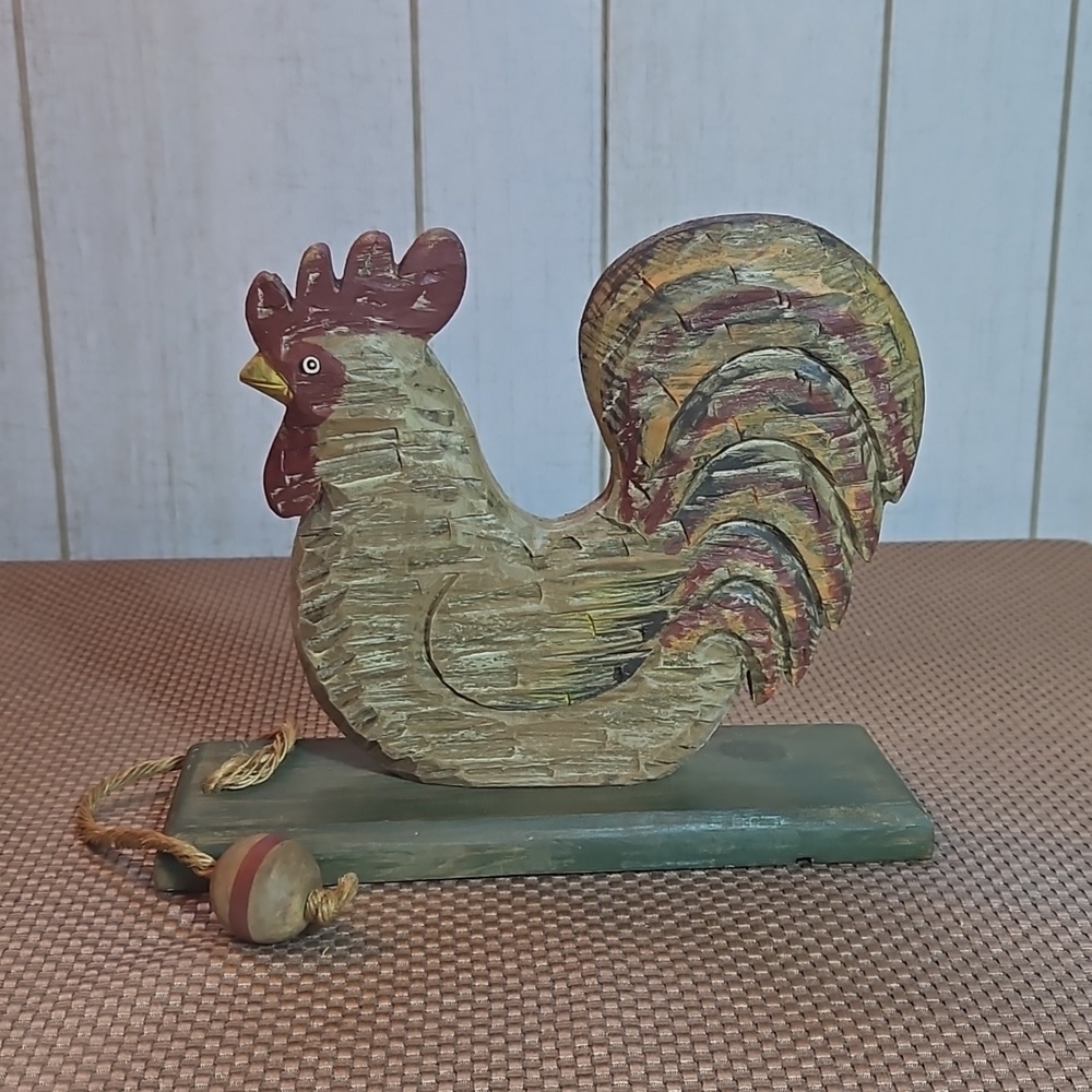 Vintage Rooster decor wooden display piece 🐓